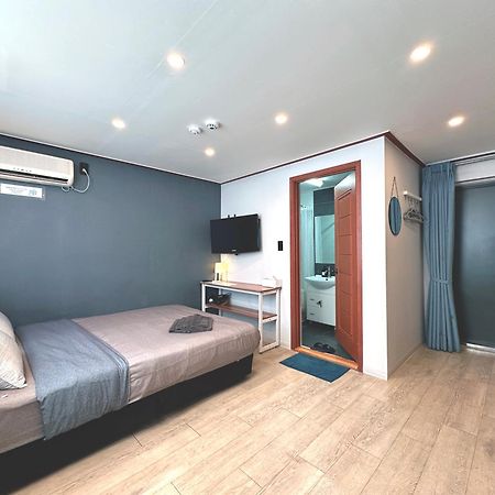Oyo Rooftop Hostel Seoul Exterior photo
