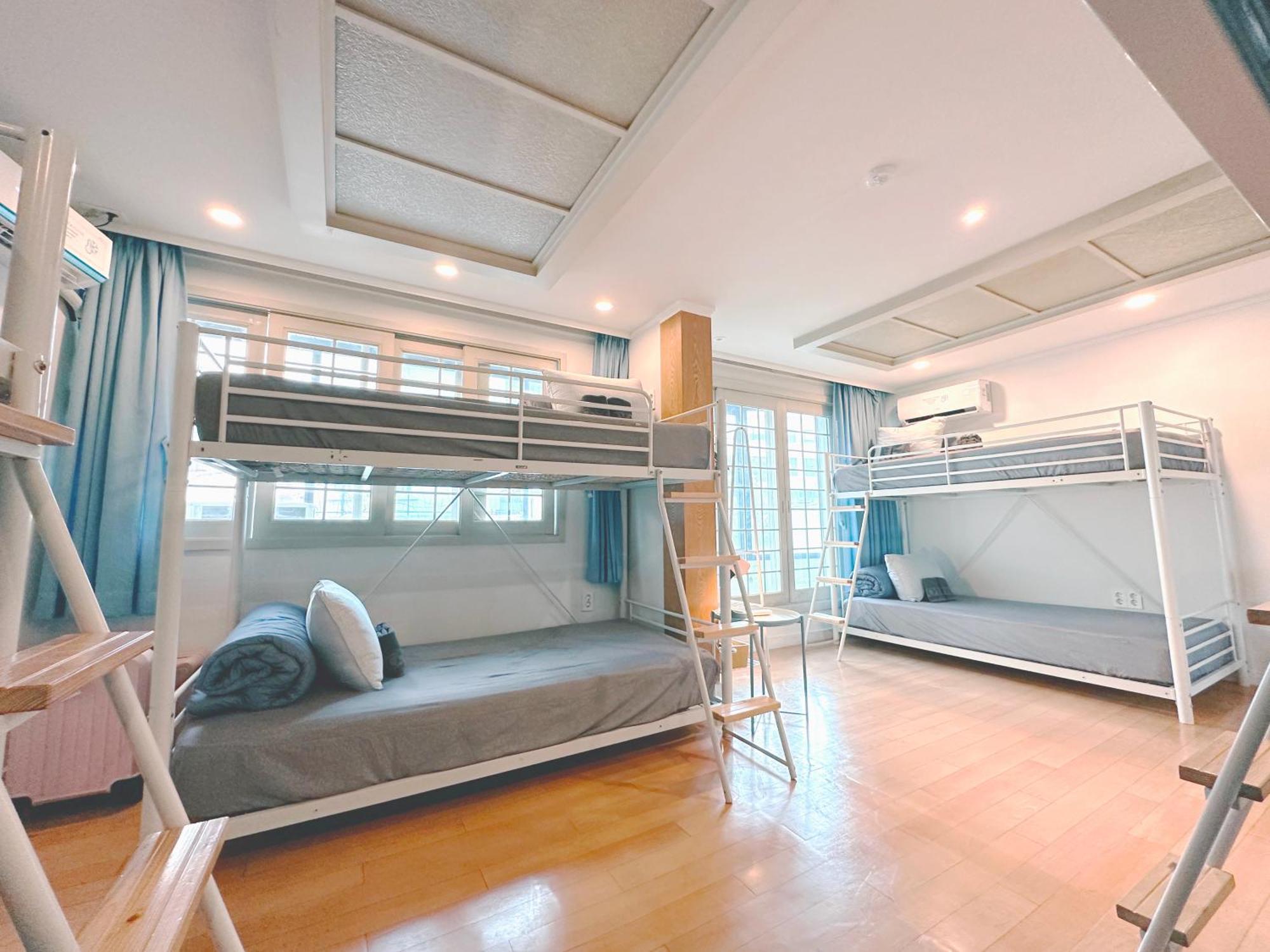 Oyo Rooftop Hostel Seoul Exterior photo