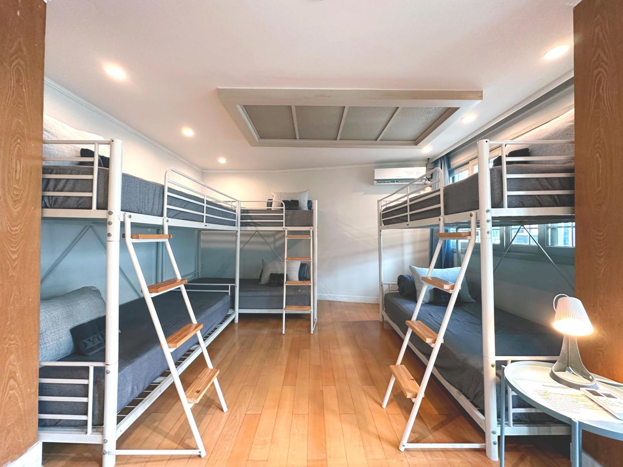 Oyo Rooftop Hostel Seoul Exterior photo